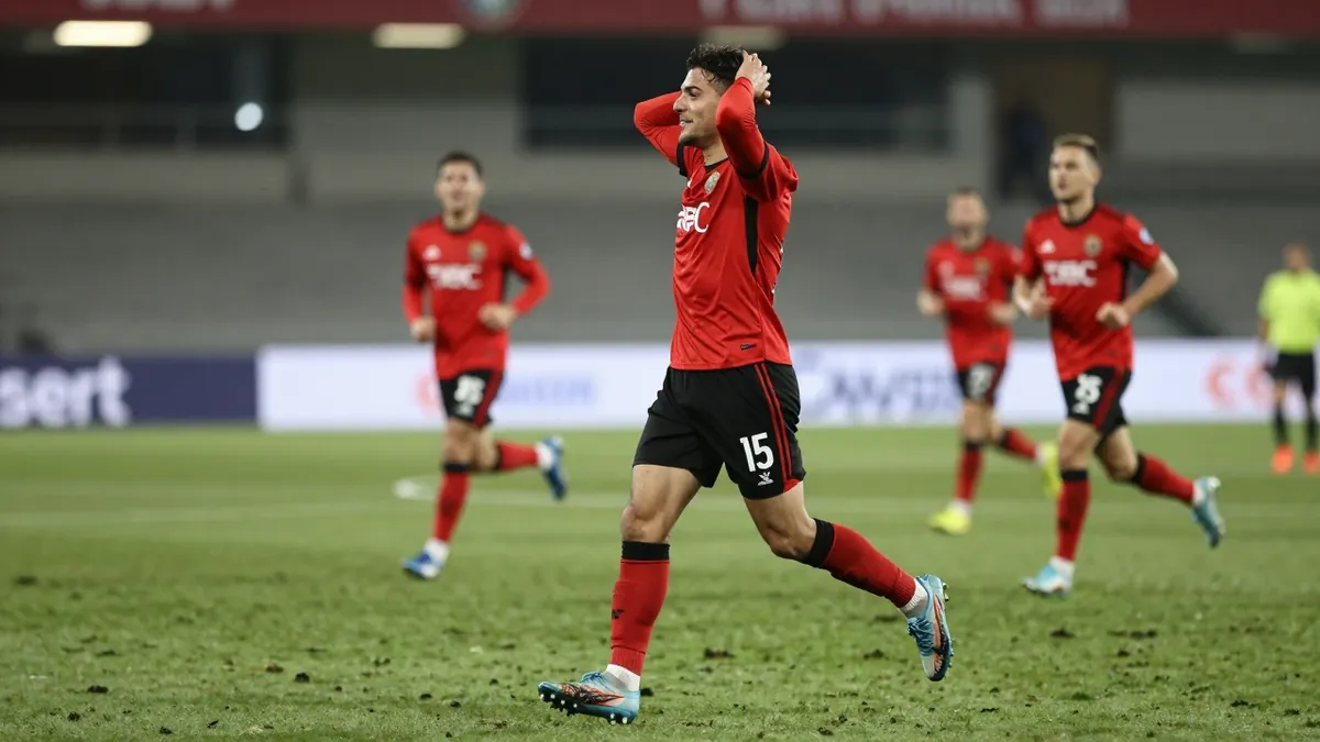 N.E.C. Nijmegen twice took the lead against Excelsior but conceded equalisers on both occasions, leaving Dick Schreuder's...
